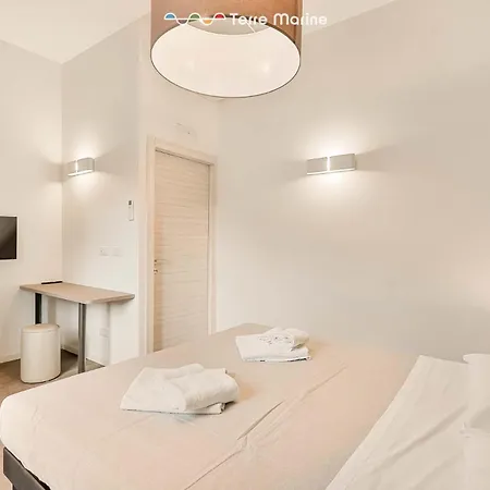 The Cavour, Terremarine *